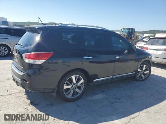 ✅ 2015 Nissan Pathfinder Platinum • VIN: 5N1AR2MN4FC682668 • Lot: 81937915. Wystawiony na Copart z przebiegiem 167 695 mil. Bezpłatny archiwum sprzedaży aukcyjnych z USA i szczegółowy raport historii pojazdu na DreamBid. Zdjęcie 3.