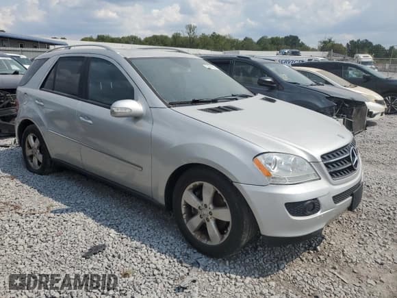 ✅ 2006 Mercedes-Benz M 500 • VIN: 4JGBB75E16A011037 • Lot: 71614585. Wystawiony na Copart z przebiegiem 149 026 mil. Bezpłatny archiwum sprzedaży aukcyjnych z USA i szczegółowy raport historii pojazdu na DreamBid. Zdjęcie 4.