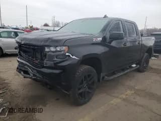 ✅ 2021 Chevrolet Silverado 1500 LT Trail Boss • VIN: 1GCPYFED4MZ436826 • Lot: 92230225. Wystawiony na Copart z przebiegiem 73 713 mil. Bezpłatny archiwum sprzedaży aukcyjnych z USA i szczegółowy raport historii pojazdu na DreamBid. Zdjęcie 1.