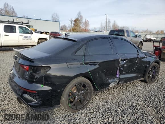 ✅ 2023 Audi RS 3 • VIN: WUAG4DGY6PA901757 • Lot: 83048324. Wystawiony na Copart z przebiegiem 26 301 mil. Bezpłatny archiwum sprzedaży aukcyjnych z USA i szczegółowy raport historii pojazdu na DreamBid. Zdjęcie 3.