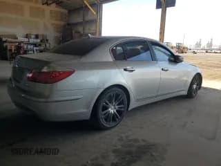 ✅ 2010 Hyundai Genesis • VIN: KMHGC4DF2AU075137 • Лот: 67096095. Опубликован ранее на Copart с пробегом Не указан. Бесплатный доступ к архиву аукционных продаж из США и подробный отчёт об истории автомобиля на DreamBid. Изображение 3.