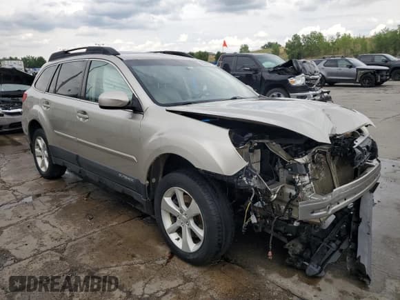 ✅ 2014 Subaru Outback Limited • VIN: 4S4BRDLC9E2213483 • Lot: 65288085. Listed on Copart with 131,100 mi. Free auction sales archive from the USA and detailed vehicle history report at DreamBid. Image 4.