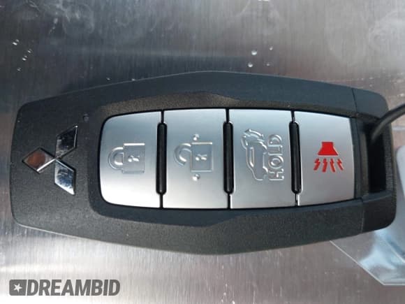 ✅ 2025 Mitsubishi Outlander SE • VIN: JA4J3VA87SZ030697 • Lot: 42477003. Listed on IAAI with 380 mi. Free auction sales archive from the USA and detailed vehicle history report at DreamBid. Image 11.