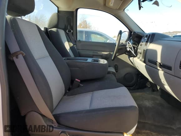 ✅ 2007 Chevrolet Silverado 1500 • VIN: 1GCEC14J27Z537903 • Лот: 84207774. Опубликован ранее на Copart с пробегом 250 430 миль. Бесплатный доступ к архиву аукционных продаж из США и подробный отчёт об истории автомобиля на DreamBid. Изображение 10.