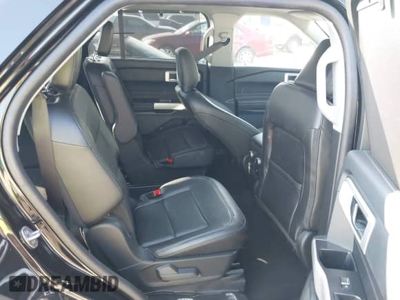 2023 Ford Explorer Limited z VIN 1FMSK7FHXPGB00127, wystawiony jako IAAI lot #42694541 z przebiegiem Nie podano mil oraz . Historia ofert i sprzedaży dostępna na DreamBid. Obrazek 8.