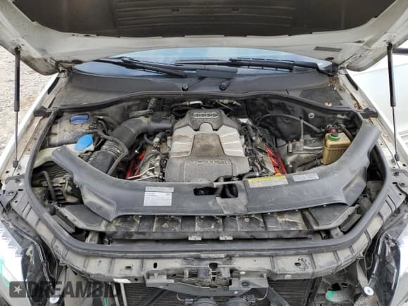 ✅ 2015 Audi Q7 Premium Plus • VIN: WA1LGBFE3FD012176 • Lot: 47134514. Listed on Copart with 120,039 mi. Free auction sales archive from the USA and detailed vehicle history report at DreamBid. Image 12.