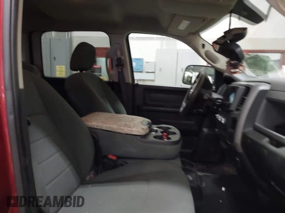 ✅ 2015 Ram 2500 Tradesman • VIN: 3C6UR5HL4FG528090 • Lot: 41372919. Listed on IAAI with 131,249 mi. Free auction sales archive from the USA and detailed vehicle history report at DreamBid. Image 5.
