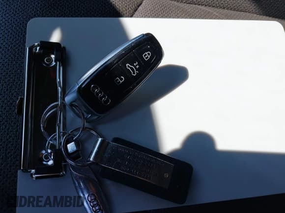 ✅ 2021 Audi Q8 Prestige • VIN: WA1FVAF14MD011805 • Lot: 42559017. Listed on IAAI with 73,163 mi. Free auction sales archive from the USA and detailed vehicle history report at DreamBid. Image 11.