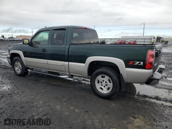 ✅ 2006 Chevrolet Silverado 1500 LT2 • VIN: 1GCEK19B16Z175582 • Лот: 54576735. Опубликован ранее на Copart с пробегом 282 876 миль. Бесплатный доступ к архиву аукционных продаж из США и подробный отчёт об истории автомобиля на DreamBid. Изображение 2.