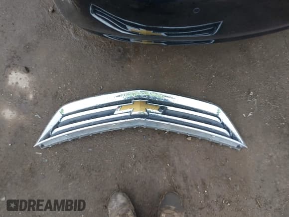 ✅ 2016 Chevrolet Impala LT • VIN: 1G1105SA6GU157633 • Lot: 42414904. Wystawiony na IAAI z przebiegiem 109 129 mil. Bezpłatny archiwum sprzedaży aukcyjnych z USA i szczegółowy raport historii pojazdu na DreamBid. Zdjęcie 6.