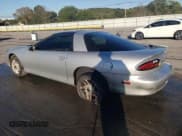✅ 2002 Chevrolet Camaro • VIN: 2G1FP22K122125552 • Lot: 84611225. Wystawiony na Copart z przebiegiem 271 441 mil. Bezpłatny archiwum sprzedaży aukcyjnych z USA i szczegółowy raport historii pojazdu na DreamBid. Zdjęcie 2.