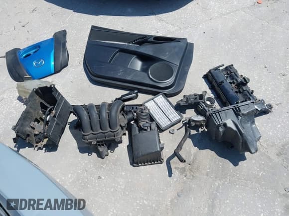 ✅ 2012 Mazda 3 i Touring • VIN: JM1BL1V84C1683999 • Lot: 42335906. Listed on IAAI with Not provided. Free auction sales archive from the USA and detailed vehicle history report at DreamBid. Image 12.