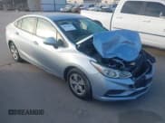 ✅ 2018 Chevrolet Cruze LS • VIN: 1G1BC5SM9J7124816 • Лот: 41618050. Опубликован ранее на IAAI с пробегом 159 664 миль. Бесплатный доступ к архиву аукционных продаж из США и подробный отчёт об истории автомобиля на DreamBid. Изображение 1.