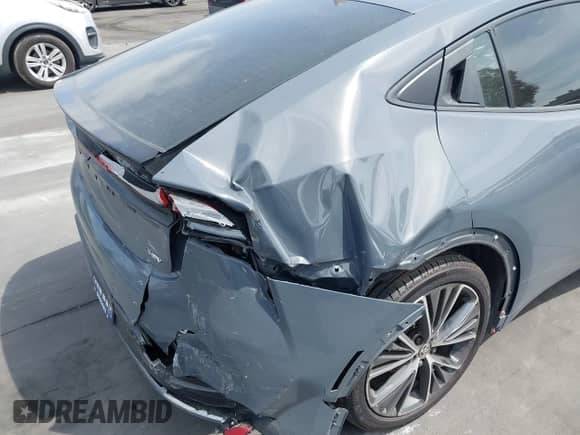 2023 Toyota Prius LE z VIN JTDACAAUXP3006206, wystawiony jako IAAI lot #42047362 z przebiegiem 36 206 mil mil oraz . Historia ofert i sprzedaży dostępna na DreamBid. Obrazek 6.