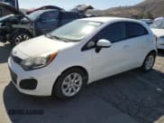 ✅ 2015 Kia Rio LX • VIN: KNADM5A34F6459143 • Lot: 86882935. Wystawiony na Copart z przebiegiem 171 590 mil. Bezpłatny archiwum sprzedaży aukcyjnych z USA i szczegółowy raport historii pojazdu na DreamBid. Zdjęcie 1.