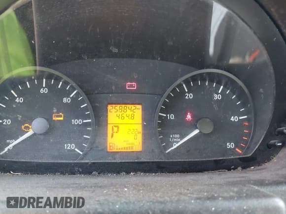 ✅ 2015 Mercedes-Benz Sprinter Cargo EXT • VIN: WD3PE8DB3FP132433 • Lot: 43019580. Wystawiony na IAAI z przebiegiem 258 842 mil. Bezpłatny archiwum sprzedaży aukcyjnych z USA i szczegółowy raport historii pojazdu na DreamBid. Zdjęcie 7.