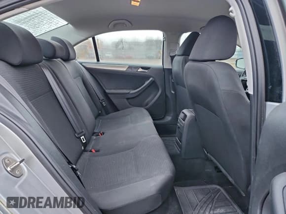 ✅ 2015 Volkswagen Jetta S • VIN: 3VW2K7AJ8FM426427 • Лот: 94433195. Опубликован ранее на Copart с пробегом 106 251 миль. Бесплатный доступ к архиву аукционных продаж из США и подробный отчёт об истории автомобиля на DreamBid. Изображение 10.