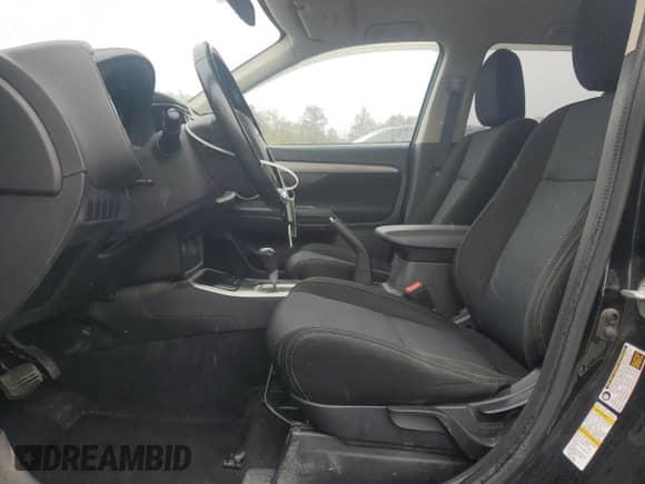 2017 Mitsubishi Outlander ES с VIN JA4AZ2A34HZ035978, выставлен на аукционе Copart как лот 86443085 с пробегом 135 325 миль миль и Чистый • Clean title. История ставок и продаж доступна на DreamBid. Изображение 7.