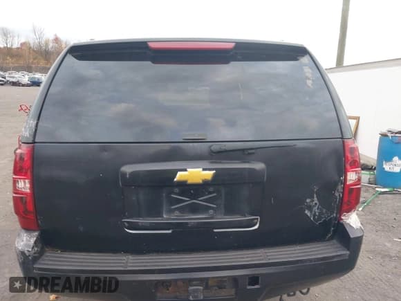 ✅ 2012 Chevrolet Suburban LT • VIN: 1GNSKJE70CR135971 • Lot: 43662992. Wystawiony na IAAI z przebiegiem 550 591 mil. Bezpłatny archiwum sprzedaży aukcyjnych z USA i szczegółowy raport historii pojazdu na DreamBid. Zdjęcie 16.