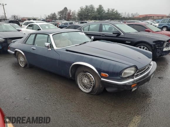 ✅ 1986 Jaguar XJ • VIN: SAJNV5848GC132560 • Лот: 83790004. Опубликован ранее на Copart с пробегом 66 961 миль. Бесплатный доступ к архиву аукционных продаж из США и подробный отчёт об истории автомобиля на DreamBid. Изображение 4.