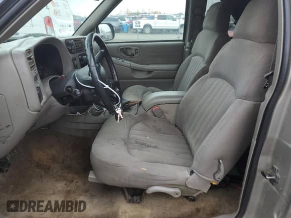 2004 Chevrolet Blazer LS z VIN 1GNCT18X64K116994, wystawiony jako Copart lot #79646694 z przebiegiem 222 831 mil mil oraz Szkoda całkowita • Salvage title. Historia ofert i sprzedaży dostępna na DreamBid. Obrazek 7.