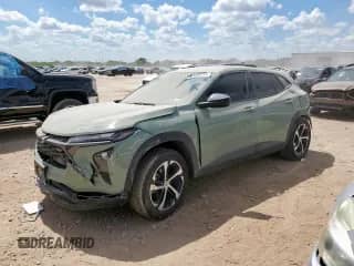 2024 Chevrolet Trax 1RS с VIN KL77LGE24RC134298, выставлен на аукционе Copart как лот 83802215 с пробегом 47 248 миль миль и Списание • Salvage title. История ставок и продаж доступна на DreamBid. Изображение 1.