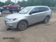 ✅ 2018 Mitsubishi Outlander SE • VIN: JA4AD3A35JZ007942 • Lot: 42275943. Wystawiony na IAAI z przebiegiem 167 550 mil. Bezpłatny archiwum sprzedaży aukcyjnych z USA i szczegółowy raport historii pojazdu na DreamBid. Zdjęcie 17.
