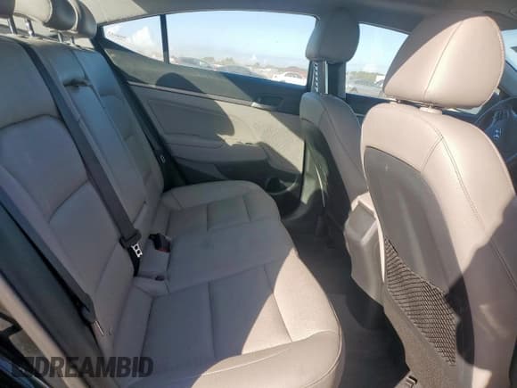 ✅ 2017 Hyundai Elantra SE • VIN: 5NPD84LF9HH029769 • Лот: 85583895. Опубликован ранее на Copart с пробегом 64 401 миль. Бесплатный доступ к архиву аукционных продаж из США и подробный отчёт об истории автомобиля на DreamBid. Изображение 10.