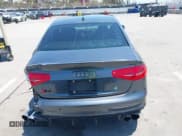 ✅ 2013 Audi S4 Premium Plus • VIN: WAUBGAFL4DA087166 • Lot: 42762142. Wystawiony na IAAI z przebiegiem 127 844 mil. Bezpłatny archiwum sprzedaży aukcyjnych z USA i szczegółowy raport historii pojazdu na DreamBid. Zdjęcie 17.