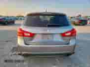 2013 Mitsubishi Outlander ES z VIN 4A4AP3AU2DE011084, wystawiony jako Copart lot #71807855 z przebiegiem 141 460 mil mil oraz Szkoda całkowita • Salvage title. Historia ofert i sprzedaży dostępna na DreamBid. Obrazek 6.