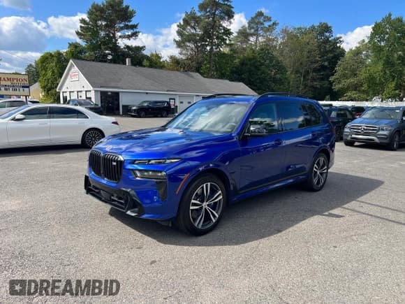 ✅ 2023 BMW X7 M60i • VIN: 5UX33EM04P9R55092 • Lot: 81157655. Listed on Copart with 96,605 mi. Free auction sales archive from the USA and detailed vehicle history report at DreamBid. Image 2.