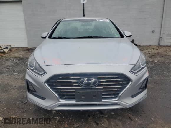 2019 Hyundai Sonata SE с VIN 5NPE24AF7KH779705, выставлен на аукционе Copart как лот 84178935 с пробегом 78 354 миль миль и Списание • Salvage title. История ставок и продаж доступна на DreamBid. Изображение 5.
