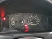 ✅ 2001 Chevrolet Prizm • VIN: 1Y1SK52841Z425300 • Lot: 84614435. Listed on Copart with 171,129 mi. Free auction sales archive from the USA and detailed vehicle history report at DreamBid. Image 9.