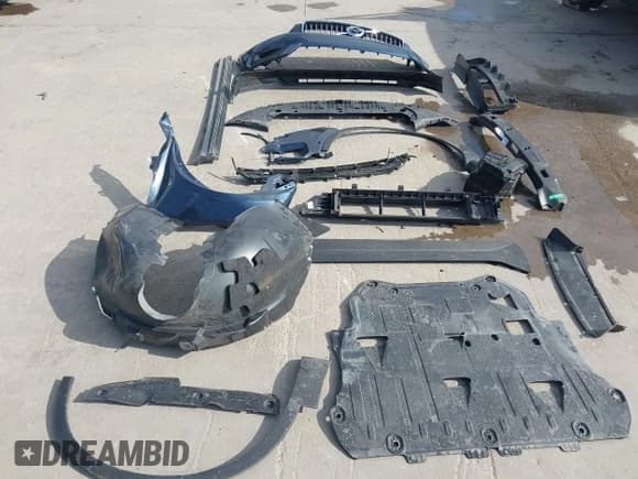 ✅ 2022 Volvo XC40 Inscription • VIN: YV4162UL4N2697409 • Лот: 43710282. Опубликован ранее на IAAI с пробегом 11 350 миль. Бесплатный доступ к архиву аукционных продаж из США и подробный отчёт об истории автомобиля на DreamBid. Изображение 12.