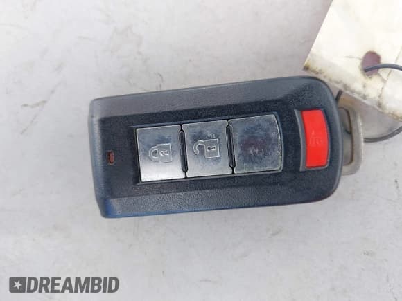 ✅ 2012 Mitsubishi Outlander SE • VIN: JA4AS3AW2CU027663 • Lot: 43143602. Wystawiony na IAAI z przebiegiem 108 859 mil. Bezpłatny archiwum sprzedaży aukcyjnych z USA i szczegółowy raport historii pojazdu na DreamBid. Zdjęcie 11.