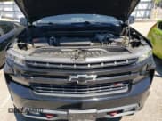 ✅ 2020 Chevrolet Silverado 1500 LT Trail Boss • VIN: 1GCPYFED2LZ364328 • Lot: 50989854. Wystawiony na Copart z przebiegiem 32 495 mil. Bezpłatny archiwum sprzedaży aukcyjnych z USA i szczegółowy raport historii pojazdu na DreamBid. Zdjęcie 11.
