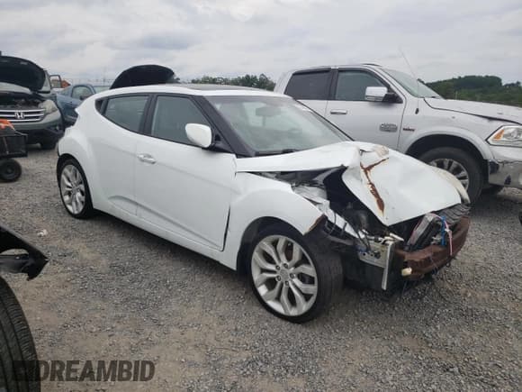✅ 2013 Hyundai Veloster w/Gray Int • VIN: KMHTC6AD9DU141071 • Lot: 63495074. Wystawiony na Copart z przebiegiem 52 061 mil. Bezpłatny archiwum sprzedaży aukcyjnych z USA i szczegółowy raport historii pojazdu na DreamBid. Zdjęcie 4.