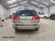 ✅ 2006 Toyota Sienna XLE Limited • VIN: 5TDBA22C16S056608 • Lot: 43685577. Wystawiony na IAAI z przebiegiem Nie podano. Bezpłatny archiwum sprzedaży aukcyjnych z USA i szczegółowy raport historii pojazdu na DreamBid. Zdjęcie 15.