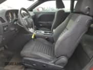 ✅ 2012 Dodge Challenger SXT • VIN: 2C3CDYAG0CH137634 • Lot: 84497184. Wystawiony na Copart z przebiegiem 148 860 mil. Bezpłatny archiwum sprzedaży aukcyjnych z USA i szczegółowy raport historii pojazdu na DreamBid. Zdjęcie 7.