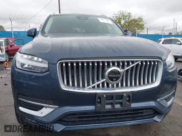 ✅ 2023 Volvo XC90 Plus • VIN: YV4062PN7P1958324 • Лот: 41817230. Опубликован ранее на IAAI с пробегом 9 094 миль. Бесплатный доступ к архиву аукционных продаж из США и подробный отчёт об истории автомобиля на DreamBid. Изображение 12.