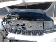 ✅ 2022 Jeep Grand Cherokee Limited • VIN: 1C4RJKBG8N8586661 • Lot: 41760327. Listed on IAAI with 43,894 mi. Free auction sales archive from the USA and detailed vehicle history report at DreamBid. Image 10.