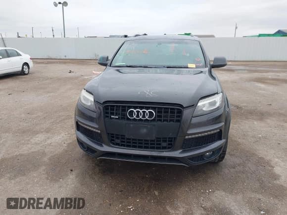 ✅ 2013 Audi Q7 S line Prestige • VIN: WA1DGAFE3DD016594 • Lot: 43820060. Wystawiony na IAAI z przebiegiem 204 424 mil. Bezpłatny archiwum sprzedaży aukcyjnych z USA i szczegółowy raport historii pojazdu na DreamBid. Zdjęcie 12.