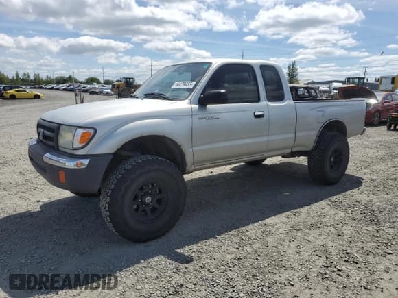 ✅ 2000 Toyota Tacoma • VIN: 5TEWN72N8YZ717707 • Lot: 54479455. Wystawiony na Copart z przebiegiem 197 407 mil. Bezpłatny archiwum sprzedaży aukcyjnych z USA i szczegółowy raport historii pojazdu na DreamBid. Zdjęcie 1.