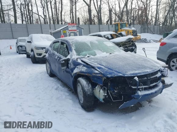 ✅ 2010 Dodge Avenger SXT • VIN: 1B3CC4FB6AN144338 • Lot: 41236730. Wystawiony na IAAI z przebiegiem 158 192 mil. Bezpłatny archiwum sprzedaży aukcyjnych z USA i szczegółowy raport historii pojazdu na DreamBid. Zdjęcie 1.