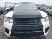 ✅ 2017 Land Rover Range Rover Sport SVR • VIN: SALWZ2FE2HA144422 • Lot: 42331478. Wystawiony na IAAI z przebiegiem 63 800 mil. Bezpłatny archiwum sprzedaży aukcyjnych z USA i szczegółowy raport historii pojazdu na DreamBid. Zdjęcie 6.