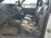 ✅ 2006 Chevrolet Silverado 1500 Work Truck • VIN: 3GCEC14X86G192993 • Lot: 70599224. Wystawiony na Copart z przebiegiem 207 515 mil mil. Skorzystaj z bezpłatnego archiwum sprzedaży aukcyjnych z USA i zobacz szczegółowy raport historii pojazdu na DreamBid. Zdjęcie 7.