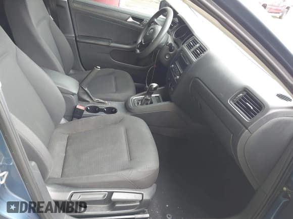 ✅ 2015 Volkswagen Jetta S • VIN: 3VW2K7AJXFM237357 • Lot: 43874049. Listed on IAAI with 147,720 mi. Free auction sales archive from the USA and detailed vehicle history report at DreamBid. Image 5.