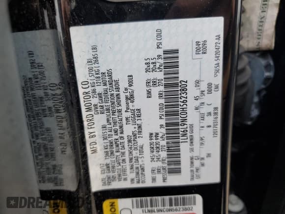 ✅ 2017 Lincoln Continental Reserve • VIN: 1LN6L9NC0H5623802 • Lot: 68620624. Listed on Copart with 128,426 mi. Free auction sales archive from the USA and detailed vehicle history report at DreamBid. Image 13.