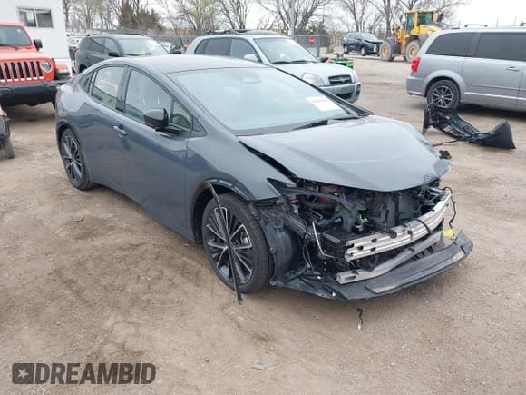 ✅ 2024 Toyota Prius LE • VIN: JTDACAAU8R3028529 • Lot: 42079826. Wystawiony na IAAI z przebiegiem 7 849 mil. Bezpłatny archiwum sprzedaży aukcyjnych z USA i szczegółowy raport historii pojazdu na DreamBid. Zdjęcie 1.