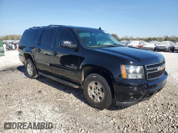 ✅ 2013 Chevrolet Suburban LT • VIN: 1GNSKJE76DR256053 • Lot: 76566454. Wystawiony na Copart z przebiegiem 258 788 mil. Bezpłatny archiwum sprzedaży aukcyjnych z USA i szczegółowy raport historii pojazdu na DreamBid. Zdjęcie 4.